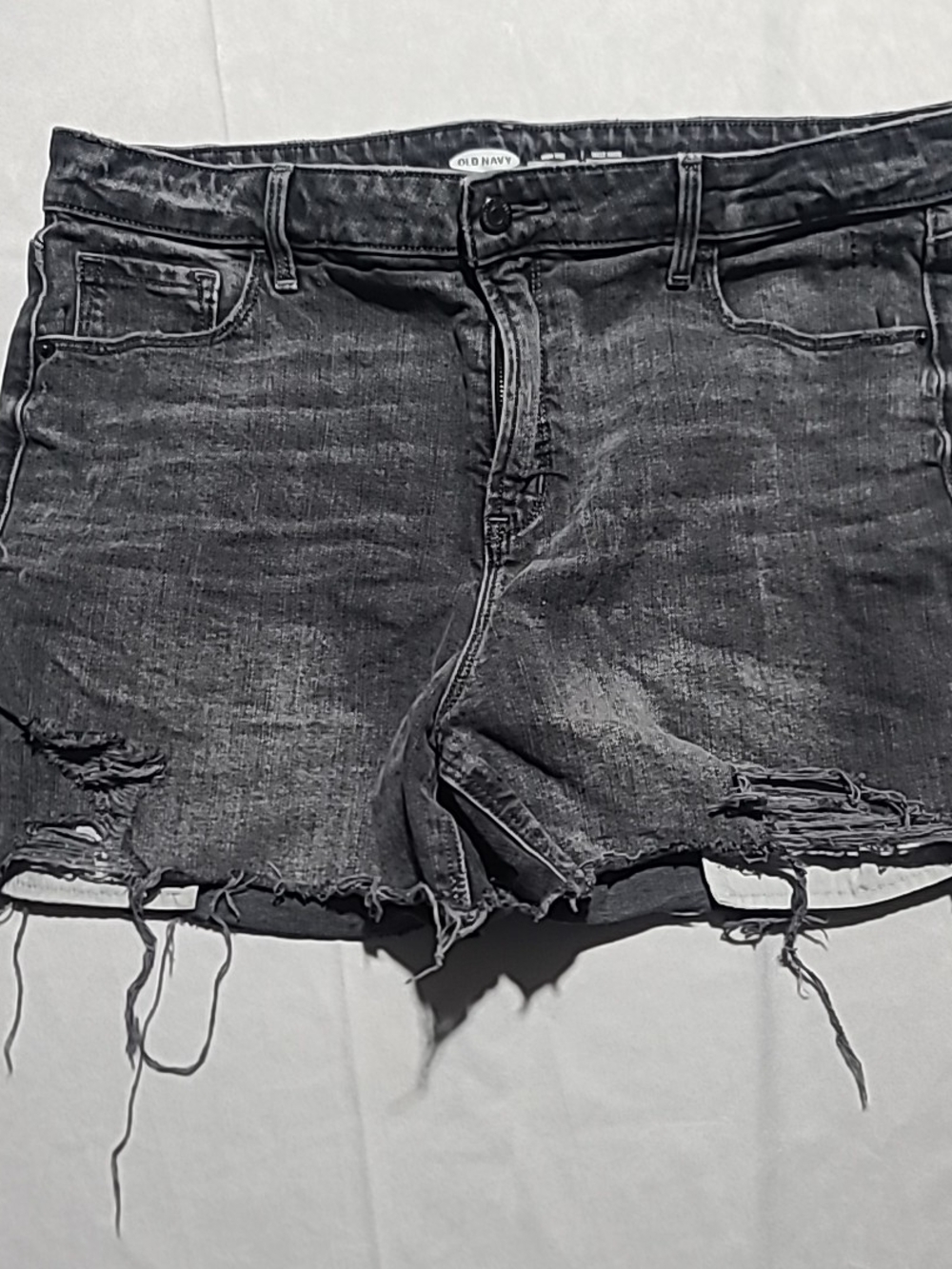 Old Navy High Rise Secret Slim Pockets Gray Black Jean Shorts Size 14 Distressed